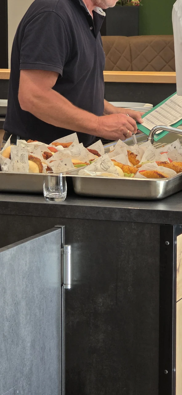 Stärkung zwischendurch: belegte Brötchen für die Gäste